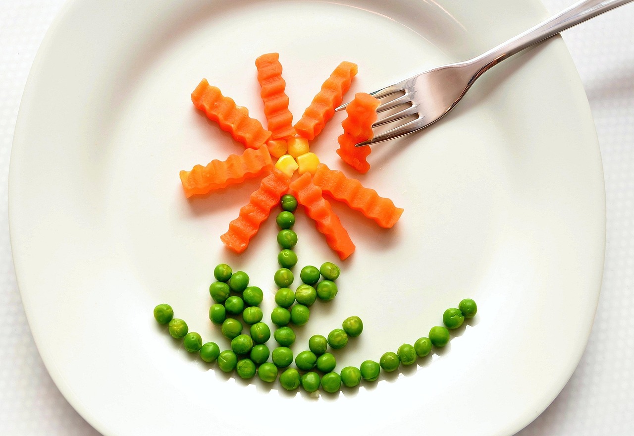 meal, carrots, peas, healthy, naturally, frozen vegetables, cook, plate, carrots, carrots, peas, peas, peas, peas, peas, frozen vegetables, frozen vegetables, plate, plate, plate, plate